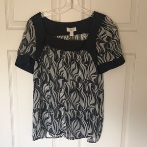The Loft flowing black and white top